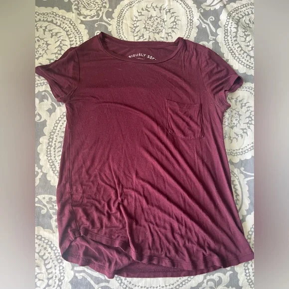 seriously soft tee shirt , gently worn - Picture 1 of 2